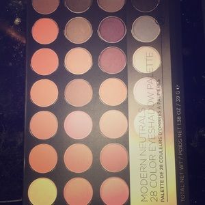 Eyeshadow palette from TORRID